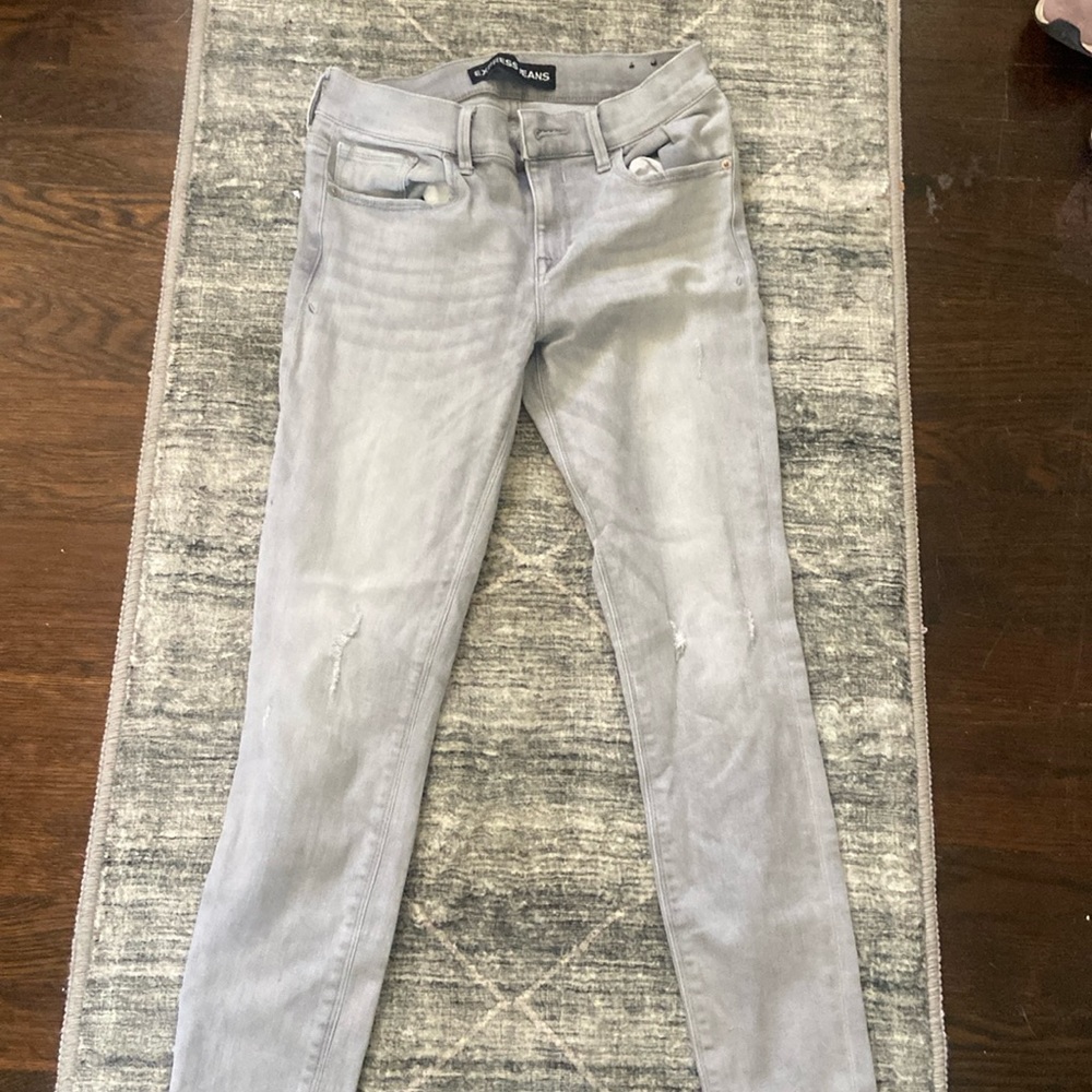 Sell a nice Express skinny jean